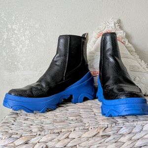 Sorel Black and Blue Ankle Boots